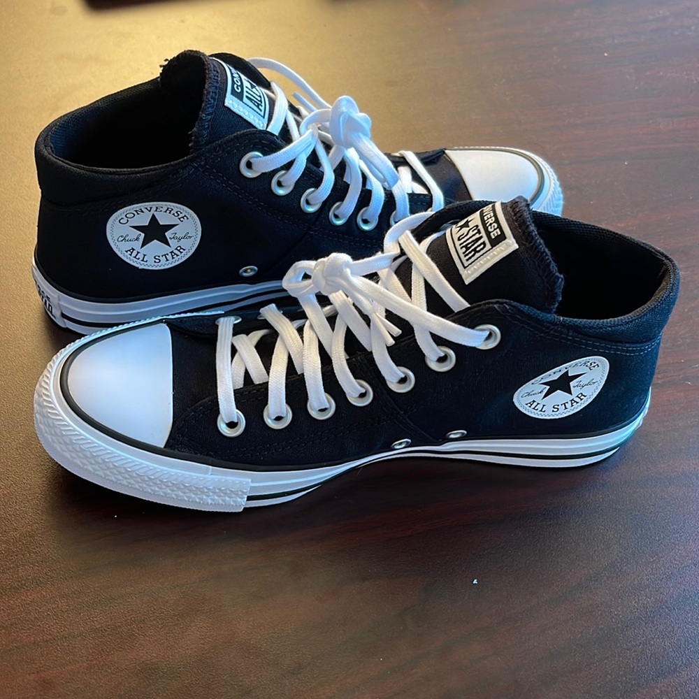 Women’s Converse Madison, black, size 8